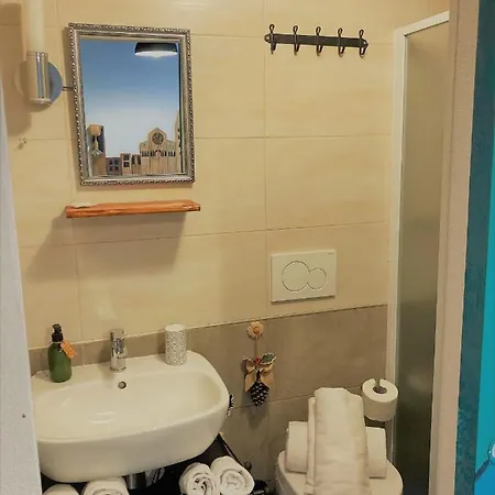 La Pomposa Del Teatro Guest house 3*