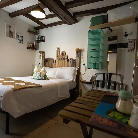 La Pomposa Del Teatro 招待所 3*