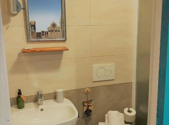 La Pomposa Del Teatro Vendégház 3*