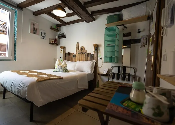 La Pomposa Del Teatro Πανσιόν 3*