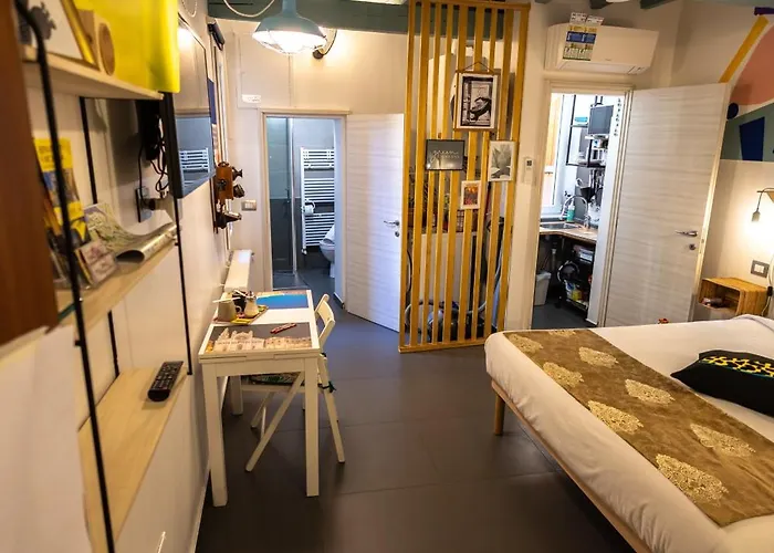 La Pomposa Del Teatro بيت ضيافة مودينا